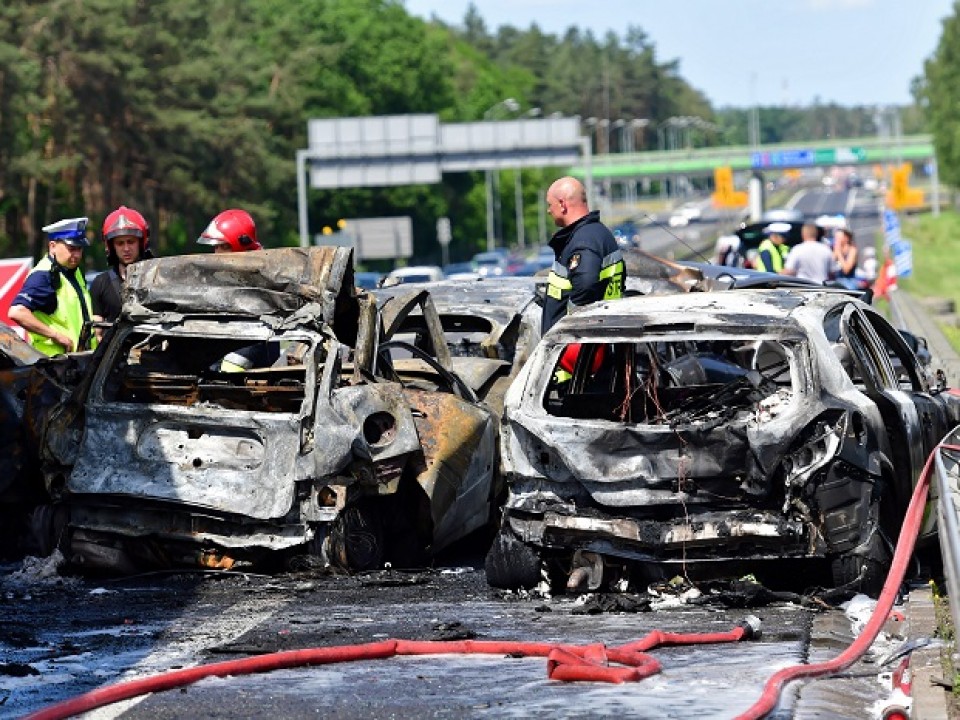 Balesetveszélyes az erős szél - Figyelmeztet a rendőrség!