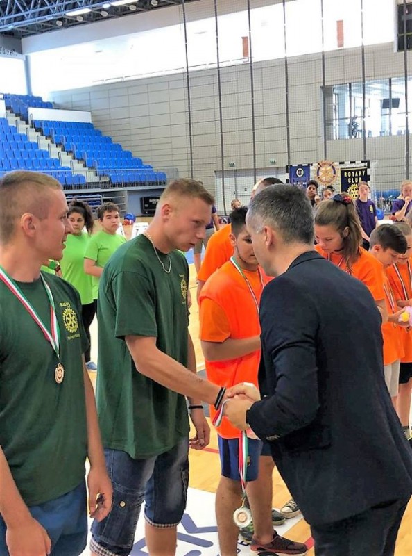 Sportvetélkedő az arénában