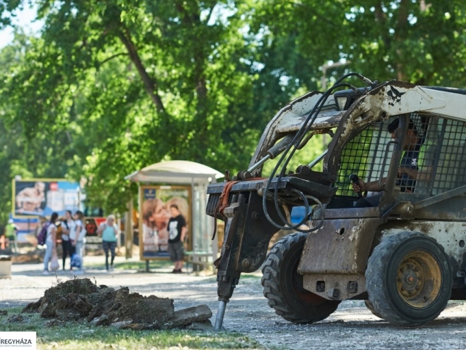 Hol újulnak meg utak, járdák Nyíregyházán?