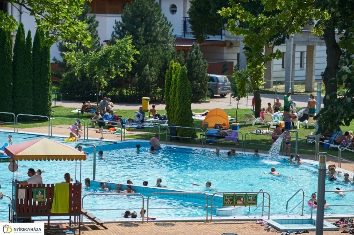 Sokakat kicsalogatott a strandra a jó idő hétvégén