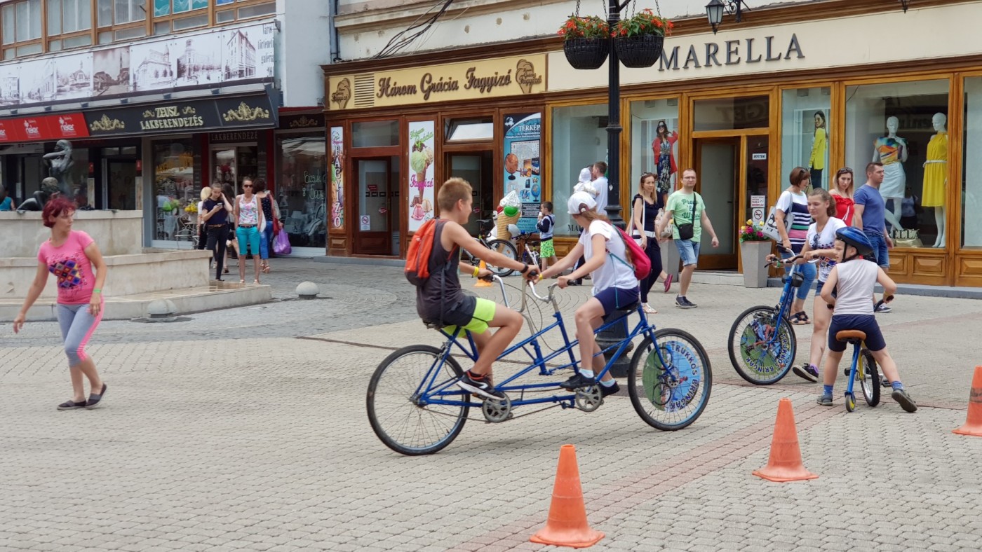 Több százan kerekeztek Sóstóra! Fotókkal és videókkal!