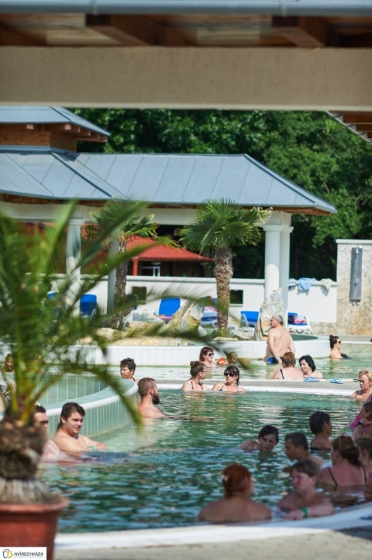 Sokakat kicsalogatott a strandra a jó idő hétvégén
