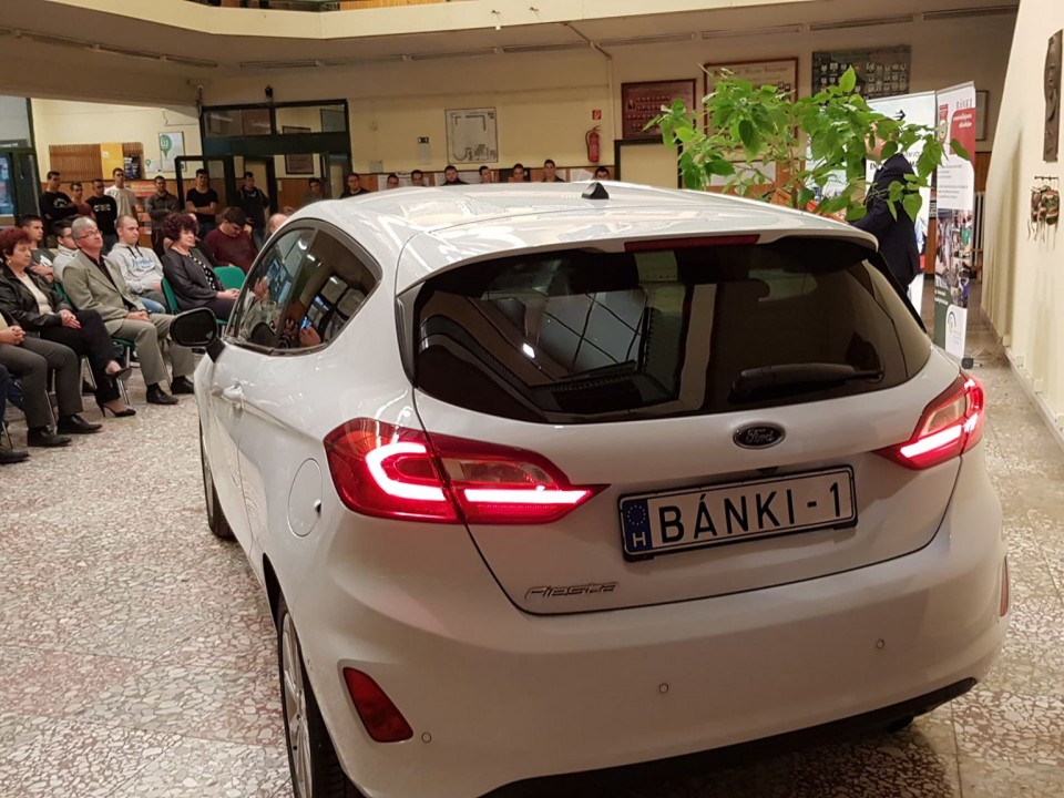 FORD FIESTÁT KAPOTT A BÁNKI A FORD KARRIERPROGRAM KERETÉBEN