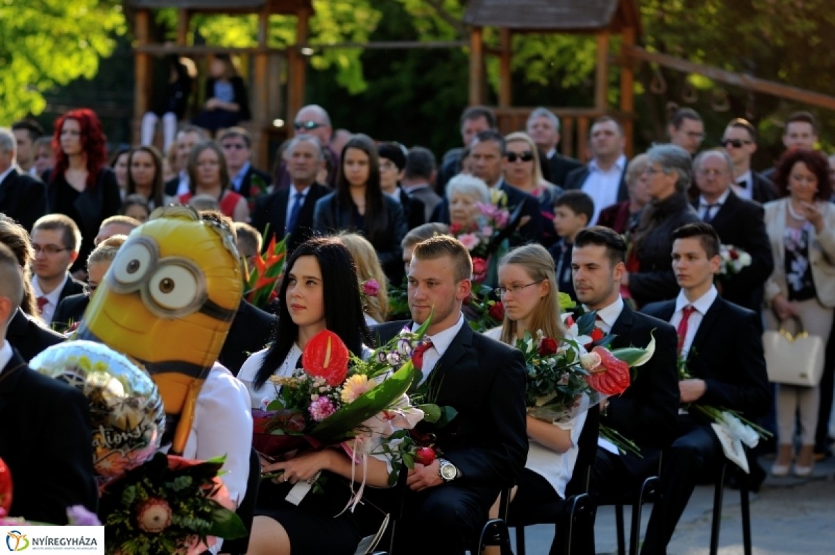 Ballagás az Arany János Gimnáziumban