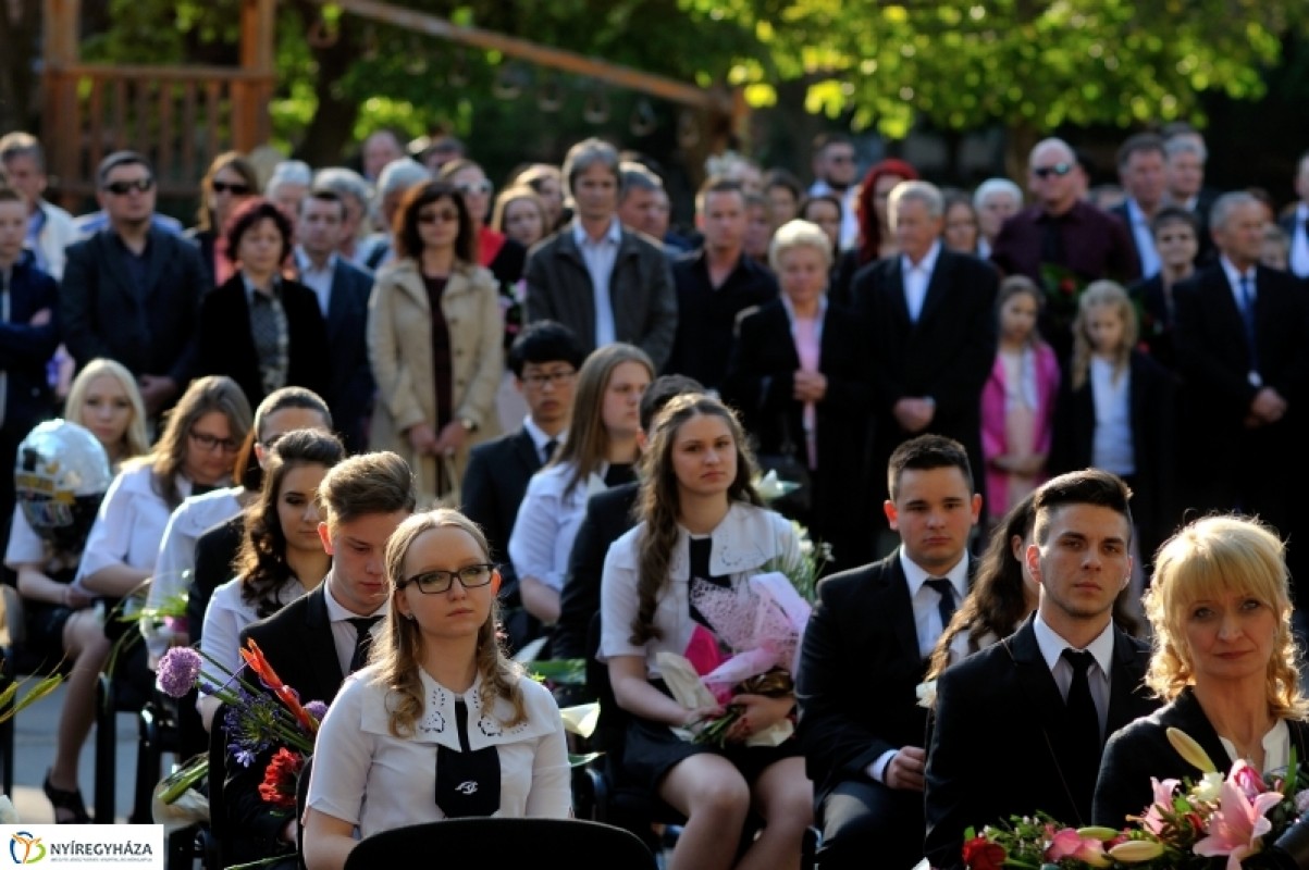 Ballagás az Arany János Gimnáziumban