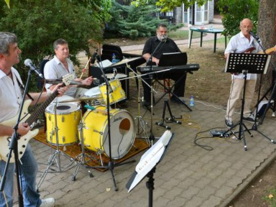 Zene Sóstón