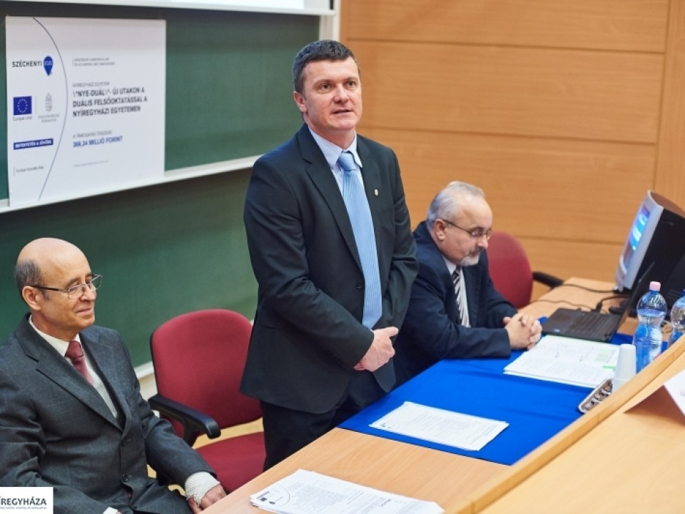 Újabb duális képzések indulnak az egyetemen