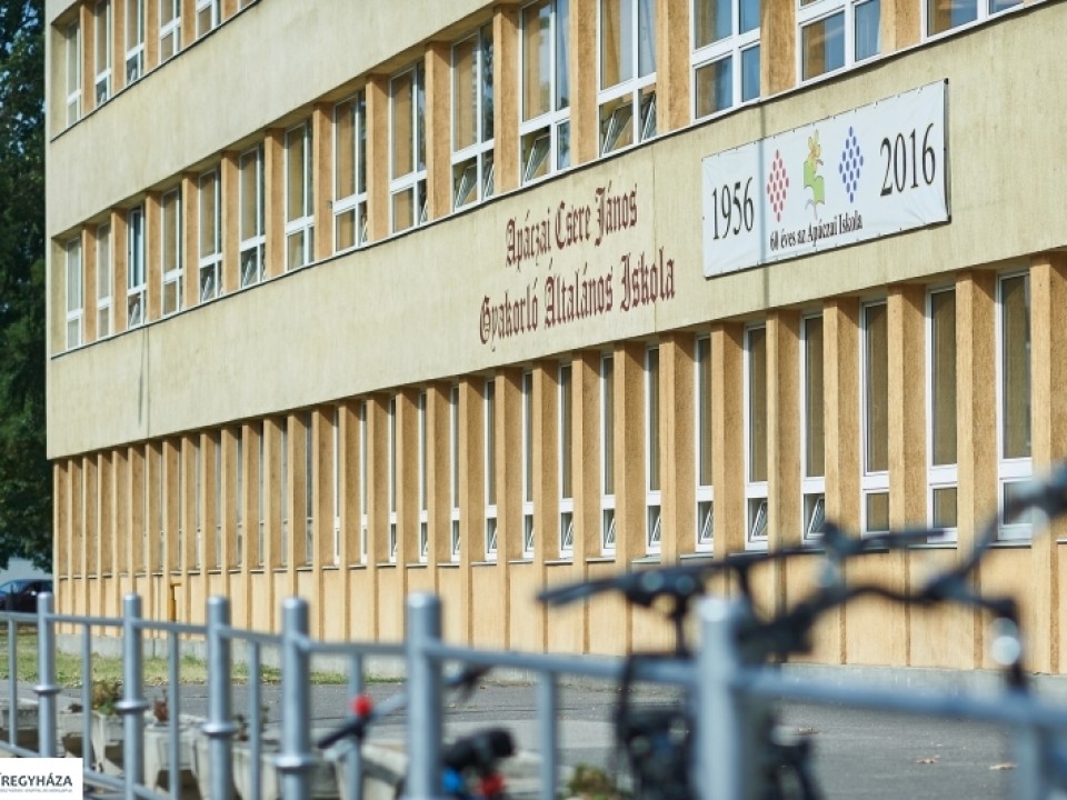 TÖBB MINT 60 MILLIÓS FEJLESZTÉS AZ APÁCZAIBAN