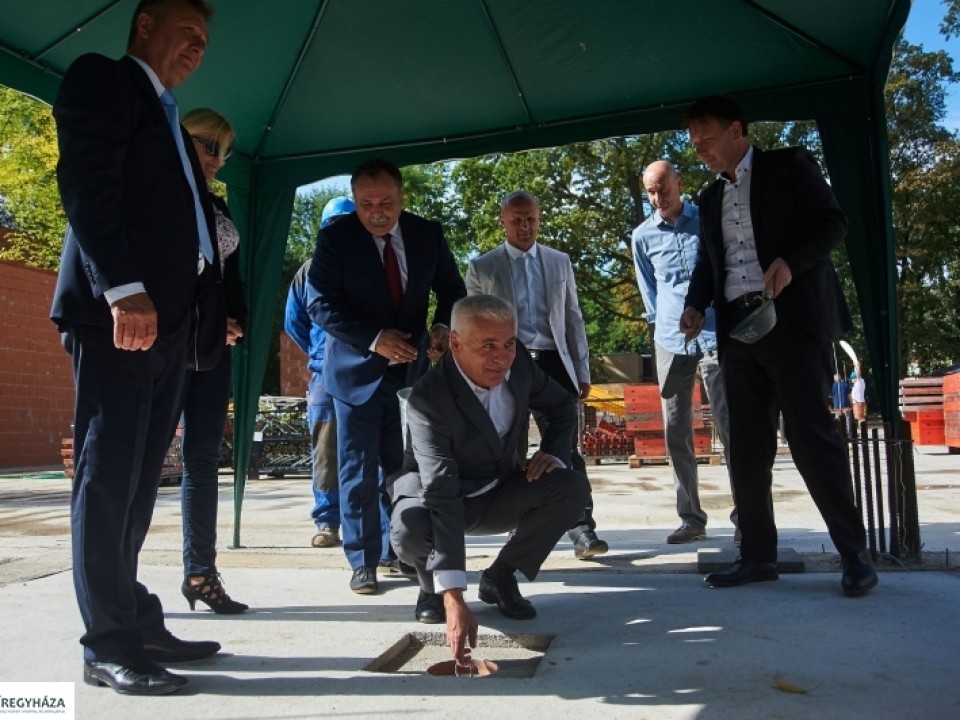 PANGEA ÖKOCENTRUM ÉS SZÁLLODA ÉPÜL AZ ÁLLATPARKBAN