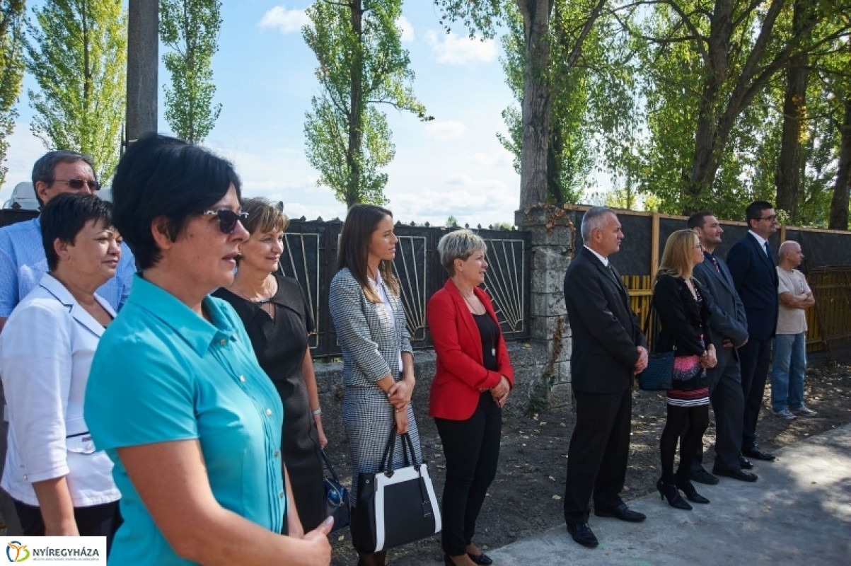 PANGEA ÖKOCENTRUM ÉS SZÁLLODA ÉPÜL AZ ÁLLATPARKBAN