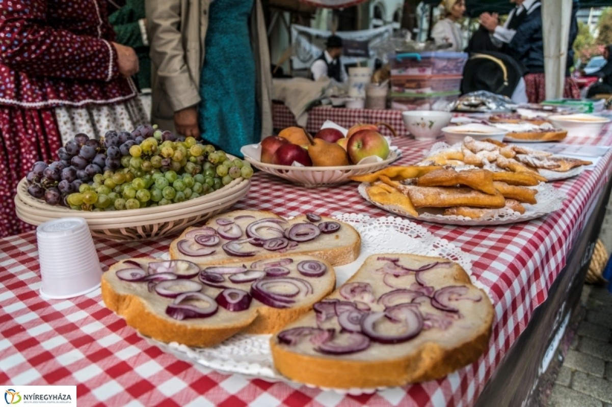 Fantasztikus hangulat vár a Kossuth téren! Indulás a Tirpák Fesztiválra!