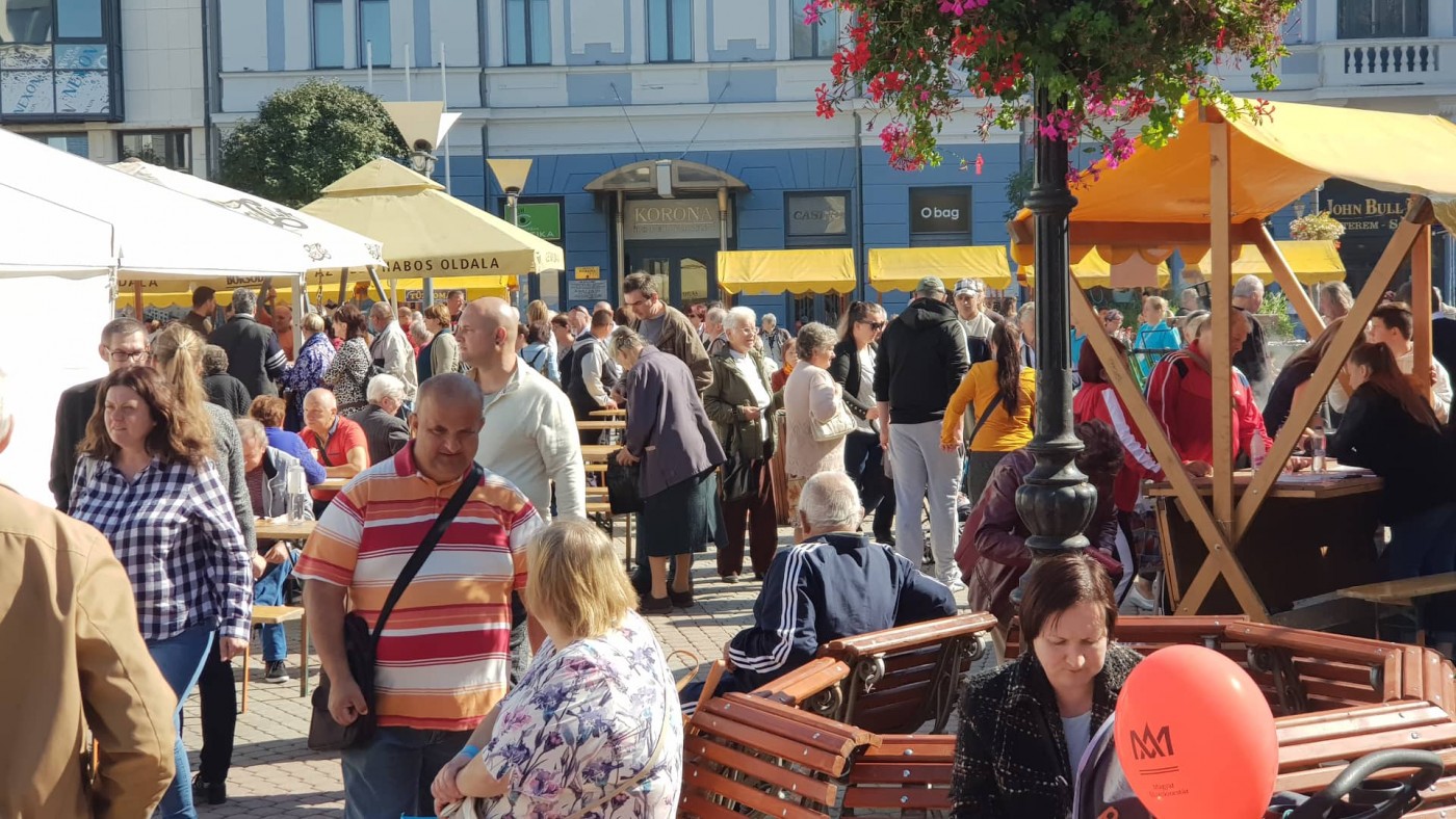 Tirpák Fesztivál képekben! - Vasárnap 4000 szelet tortát osztanak ki