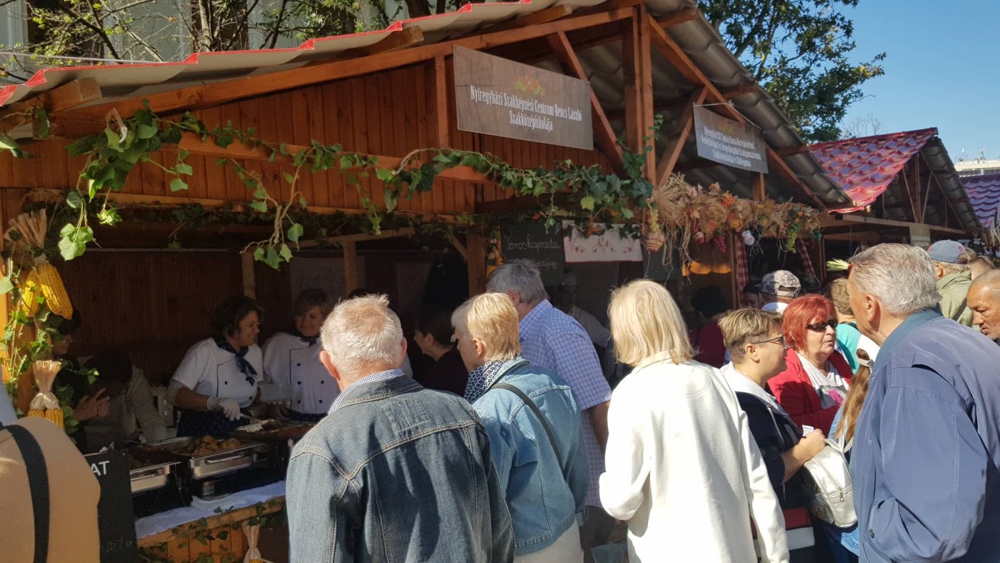 Tirpák Fesztivál képekben! - Vasárnap 4000 szelet tortát osztanak ki