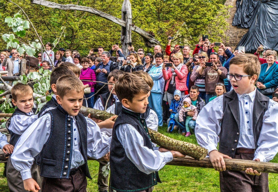 FALUSI MAJÁLIS A SKANZENBEN - GALÉRIA