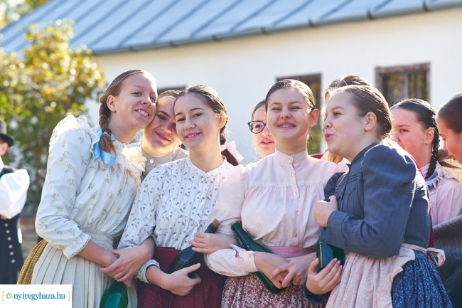 Nagycsaládosok őszi találkozója képekben