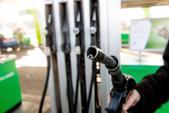 Mától az üzemanyag ára nem lehet magasabb 480 forintnál