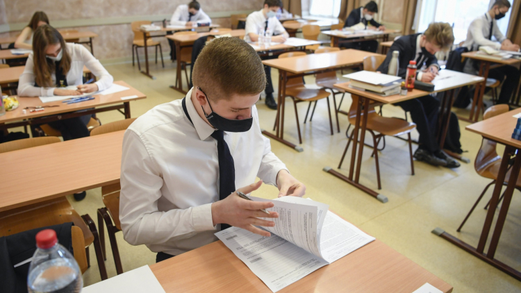 Változások várnak 2022-ben a diákokra: jön a digitális kompetenciamérés és az átszabott őszi érettségi