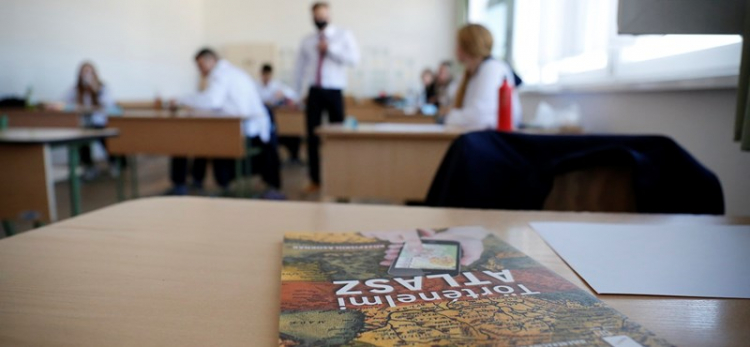 Milyen középiskolai jegyek számítanak a felvételin?