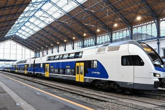 Teljessé vált a MÁV Kiss emeletes motorvonatokból álló flottája
