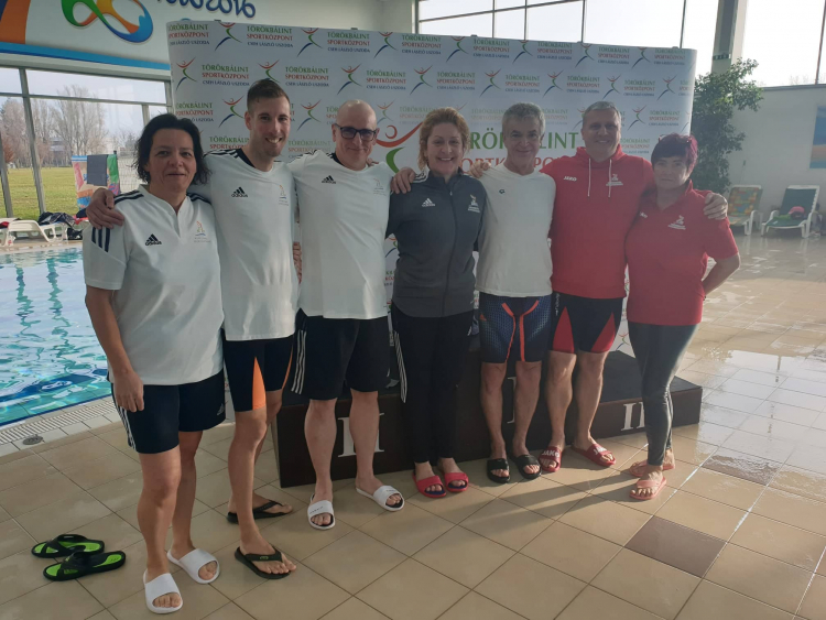 Halmozták az érmeket a Nyíregyházi Sportcentrum szenior úszói Törökbálinton