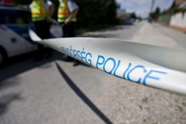 Két kisteherautó ütközött össze a 4-es főúton
