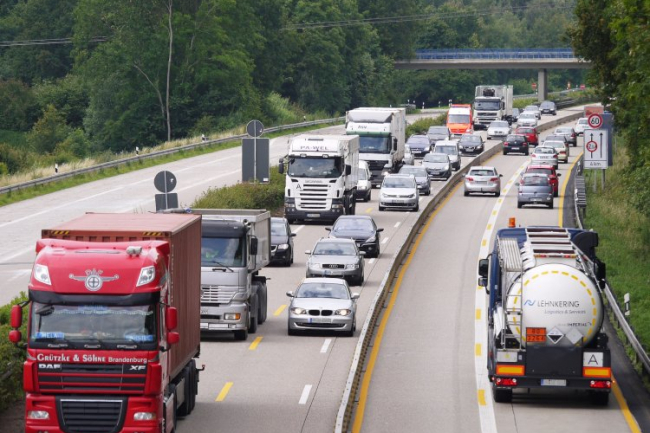 Autópálya – Több mint 3 millió éves matrica jár le január 31-én