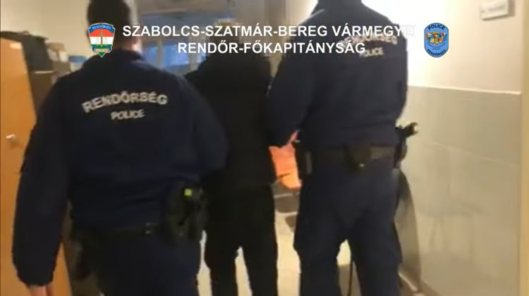 Három elfogatóparancs után kattant a bilincs