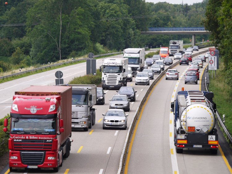 Autópálya – Több mint 3 millió éves matrica jár le január 31-én