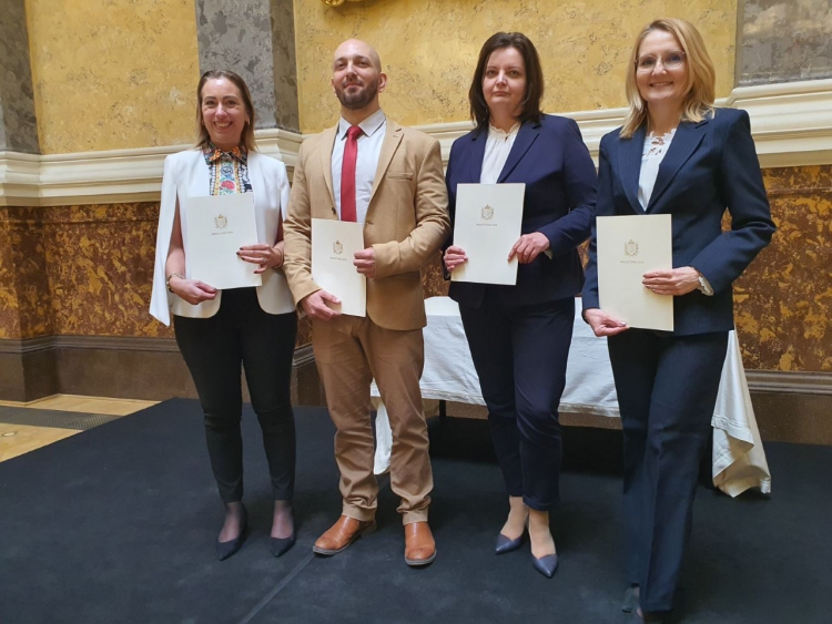 Főiskolai tanári kinevezéseket vettek át