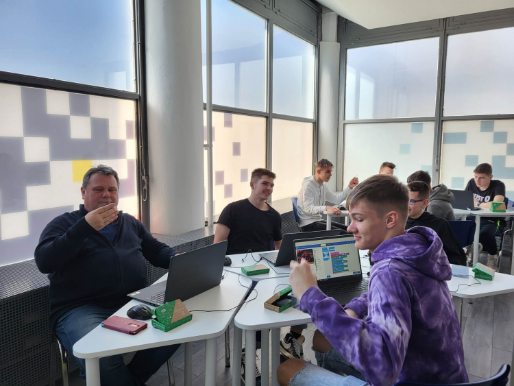 Rendagyó óra a vasvárisoknak a  Digitális Élményközpontban
