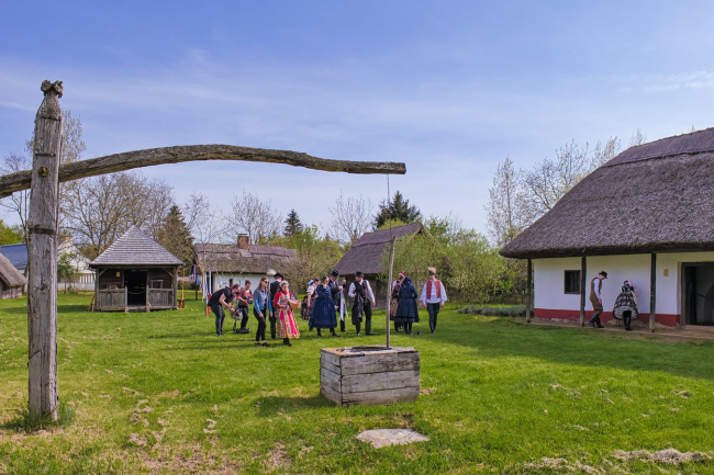 Falusi Majális a Sóstói Múzeumfaluban