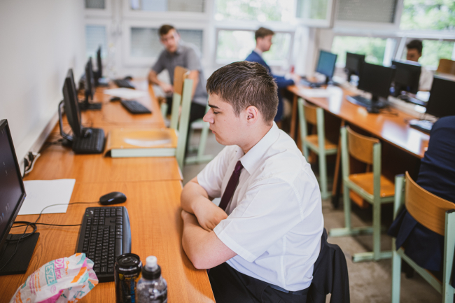 Emelt informatika érettségivel indult a vizsgák harmadik hete