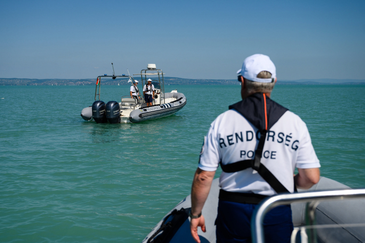 Minden korábbinál több rendőr lesz idén a Balatonnál