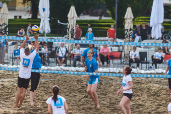 Újra jön a HÜBNER Amatőr Strandröplabda Verseny