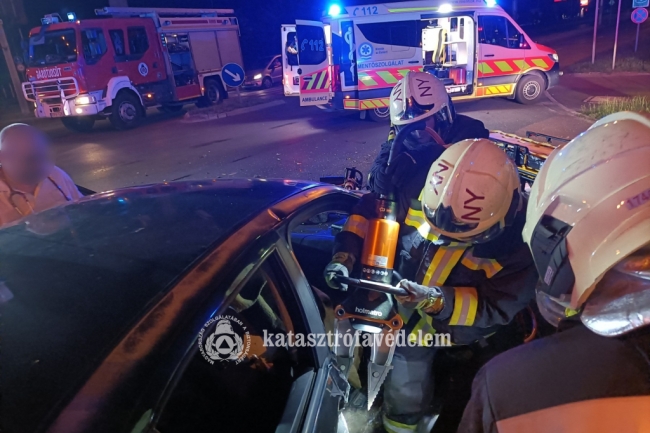 Beszorult embert is mentettek a tűzoltók