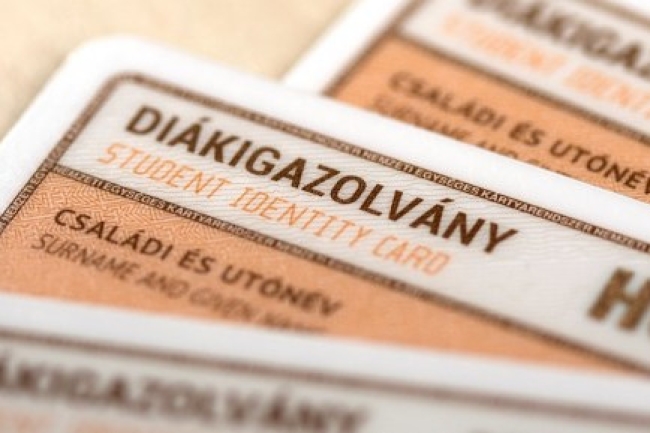 Mutatjuk, hogyan igényelhettek új diákigazolványt, ha most kezditek az egyetemet