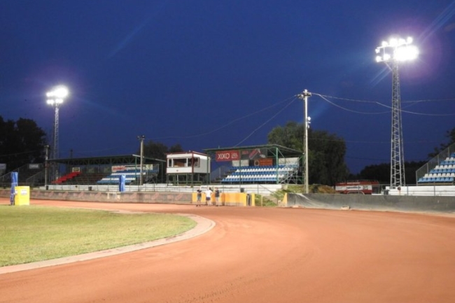 Nyílt nap a Speedway Ringen - villanyfényben