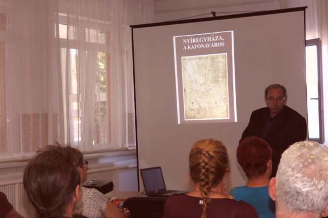 "Messze van a Nyíregyházi kaszárnya” - előadás