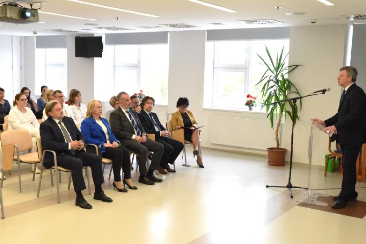 Onkológiai és kardiológiai eszközpark fejlesztése az SZSZBMK-ban