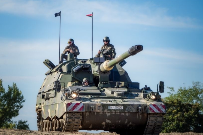 Ismét kiemelt ajánlattal várja a katonának jelentkezőket a Magyar Honvédség