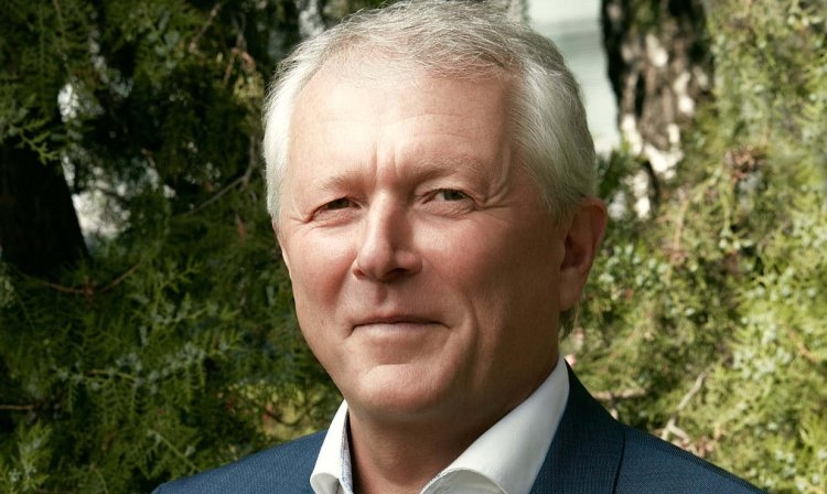 Az elektromosautó-ipar válságálló, hosszú távú biztonságot és munkalehetőséget ad, fenntarthatóan
