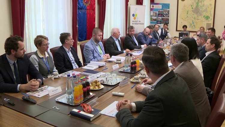 Jelentős infrastrukturális beruházások a láthatáron: új felüljáró épülhet és vasúti fejlesztések indulhatnak