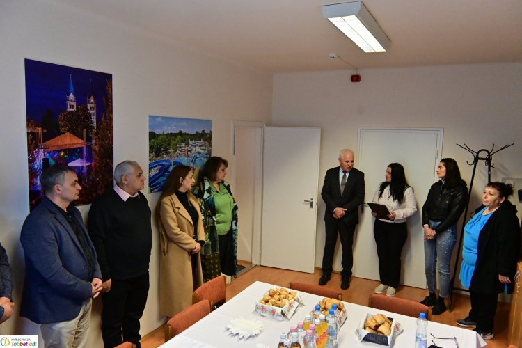 Közelebb a belvároshoz – Új irodába költözött a Roma Nemzetiségi Önkormányzat