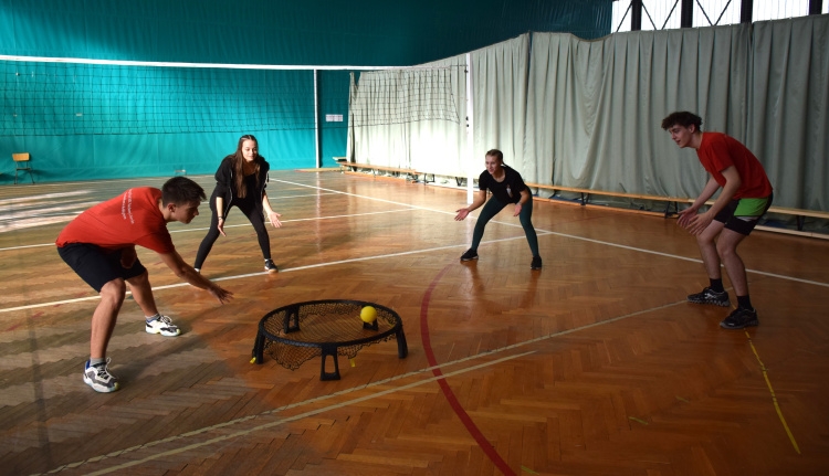 Új sportág a régióban elsőként: roundnet edzések indultak a Nyíregyházi Egyetemen