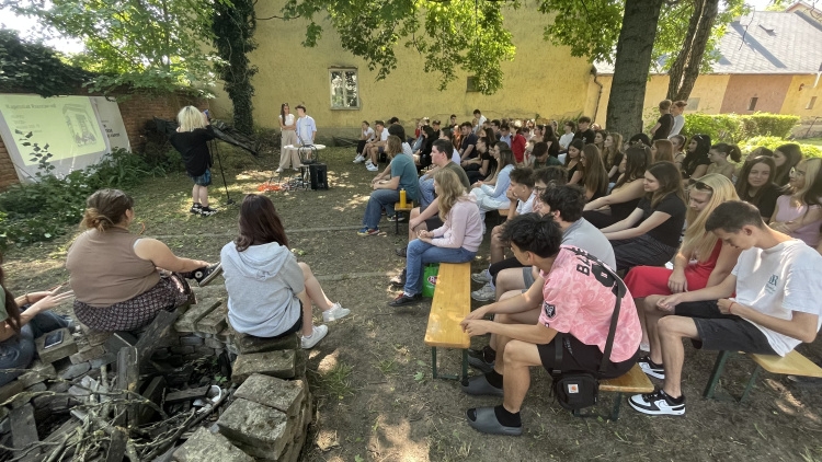 Nyitottak és grilleztek - Két eseménnyel indította a nyarat a Nyíregyházi Diák-polgármesteri Iroda a Mustárházban