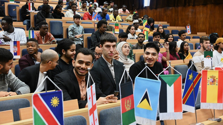 Nemzetközi találkozó – A külföldi hallgatókat köszöntötték az egyetemen