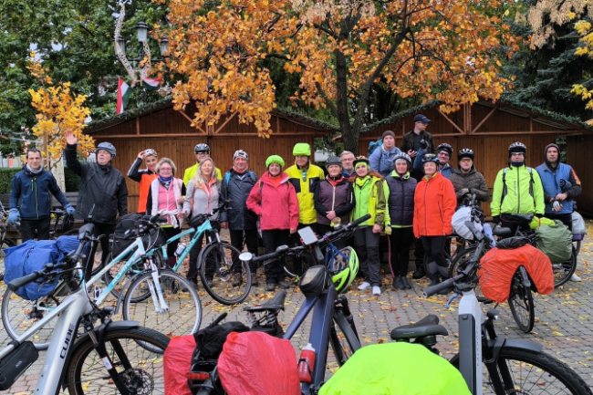 Gá-gá-gá, menjünk világgá! – Márton-napi tekergőzés Nyíregyházán