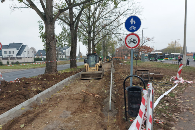 Felújítják a járdát és a kerékpárutat a Szalag utcán