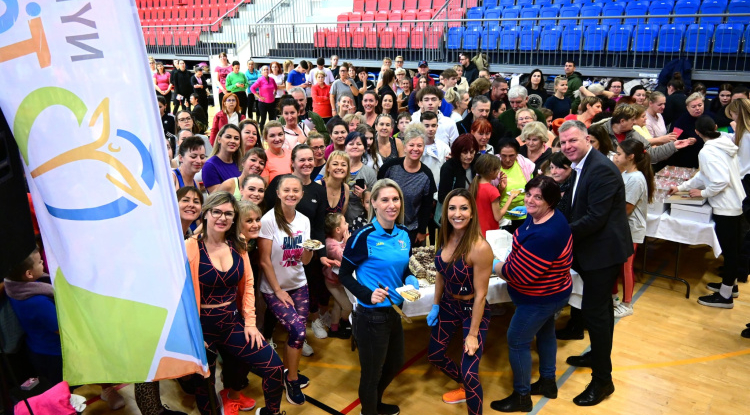 Edzés, szülinap, torta - ünnepelt a Mozdulj Nyíregyháza