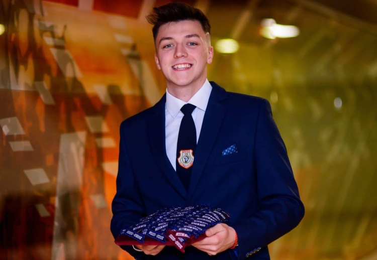 A SZIKSZI büszkesége az X-Faktor élő show-jában: Istenes Márkó újabb csillag a tehetségkutató egén